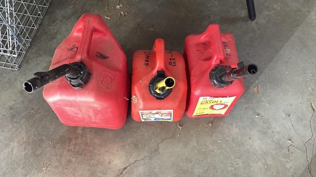 3 Gas Cans