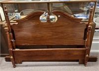 20th Century Traditional Cherry Pressed Wood Queen