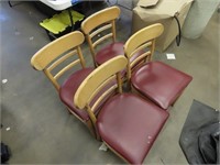 (4)Matching chairs.