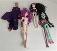 (JT) Disney and monster high dolls.