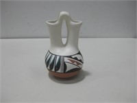7" Signed L.Toya Jemez Springs Pottery Vase