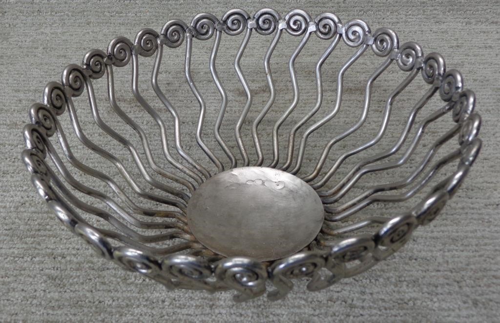 METAL BOWL