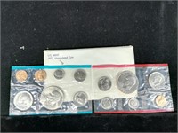 (1) 1973 Pair of D & S Uncirculated Mint Sets