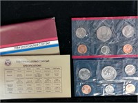 (1) 1984 Pair of D & P Uncirculated Mint Sets