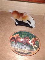 HORSE SOAP DISH AND RESIN HORSE