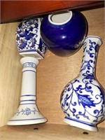 ASIAN VASES IN BLUES