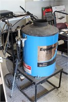 Equalizer 210 heated pressure washer