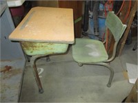 VTG School Desk