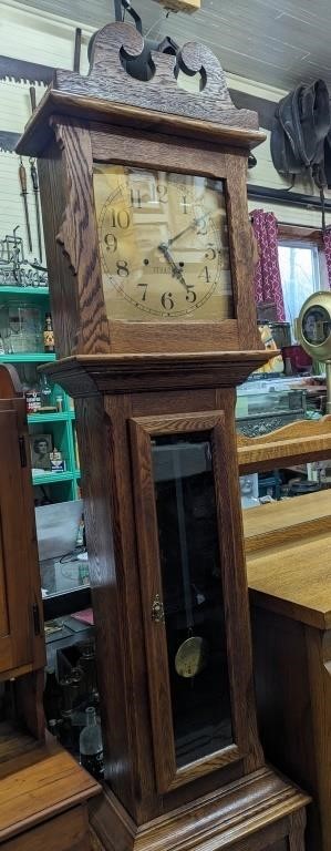Ithaca grandfather clock oak with key