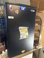 HAIER REFRIGERATOR 33.5"TX19.5WX18.5D - USED FOR