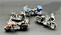 (4) 1:18 Scale Harley Davidson Motorcycles