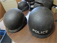 (2)Ballistic police helmets.