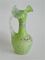 AMAZING VTG FENTON RUFFLED GLASS VASE WITH HANDLE