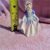 ROYAL DOULTON - DINKY DO - APRX 5"H