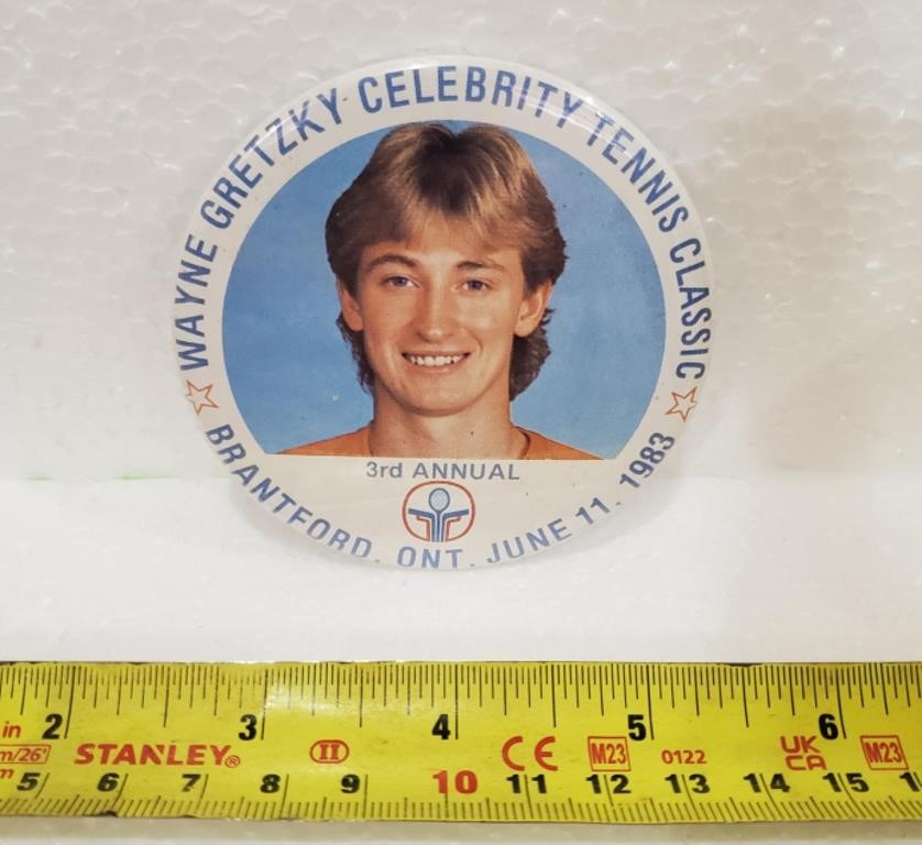 Wayne Gretzky Pin Back Button