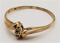 (A) 14kt Yellow Gold Diamond Ring (size 8) (1.3