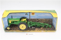 1/16 Scale Tractor With Plow
