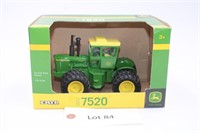 1/32 Scale1972 Model 7520 Tractor