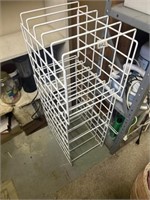 Wire shelf