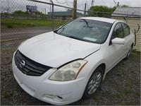 2010 NISSAN ALTIMA