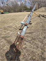 Hutchinson 8"x65' 0to drve auger w/ hyd. Lift