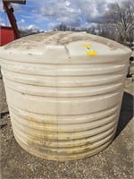 1200 gal poly water tank