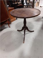 Round Side Table 26x27.5