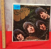 11 - THE BEATLES RUBBER SOUL RECORD ALBUM (V88)