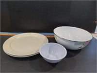 Two Large Dinner Plates and Two Bowls