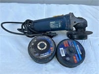 Mastercraft Angle grinder with discs