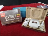 Remington Rollectric Shaver in Case - Vintage