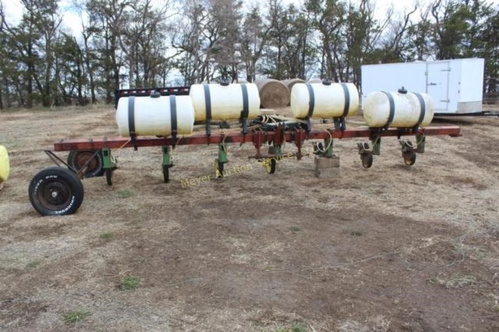 Fertilizer bar w/4-70gal poly fert tanks