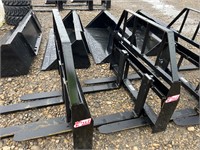 3500 LB Pallet Forks