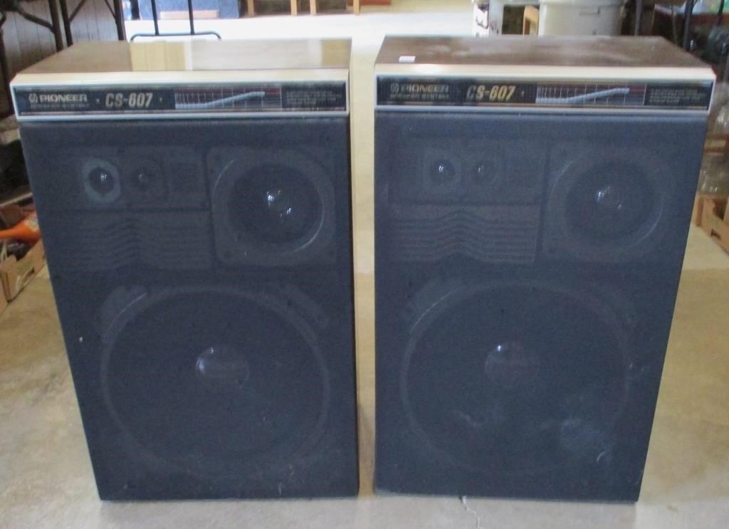 Pair of Pioneer CS-607 Stereo Speakers