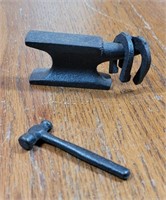 Mini Cast Iron Anvil, Horseshoes & Hammer
