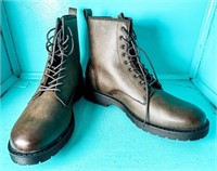 MENS FASHIONABLE BOOTS SIZE 11 NEW