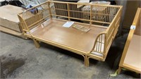 (C) RATTAN DAYBED 556650