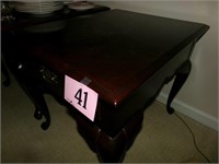 WOODEN 1 DRAWER SIDE TABLE