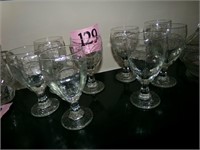 8 CLEAR GLASS GOBLETS