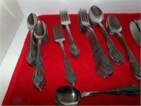 50 PIECE FLATWARE SET