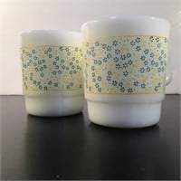 PAIR VINTAGE MUGS