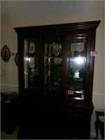 WOODEN CHINA HUTCH WITH SLIDING DOORS AND 2
