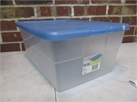 Clear 16 Quart Sterlite Tote with Lid