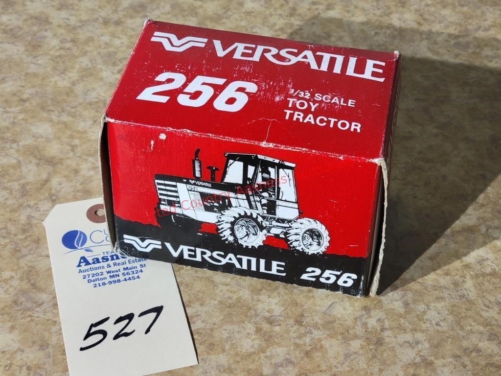 Versatile 256, 1/32 Scale Toy Tractor