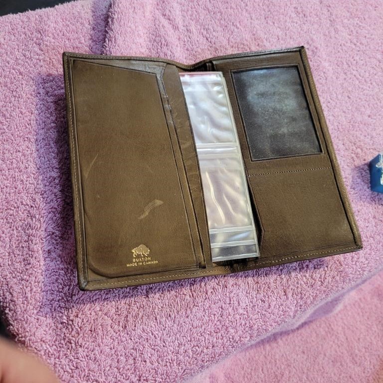 BUXTON LEATHER WALLET