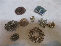 Lot of Brooches