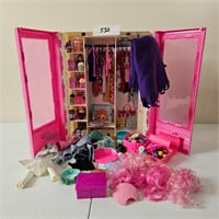 Barbie Closet Carrying Case & Accessories