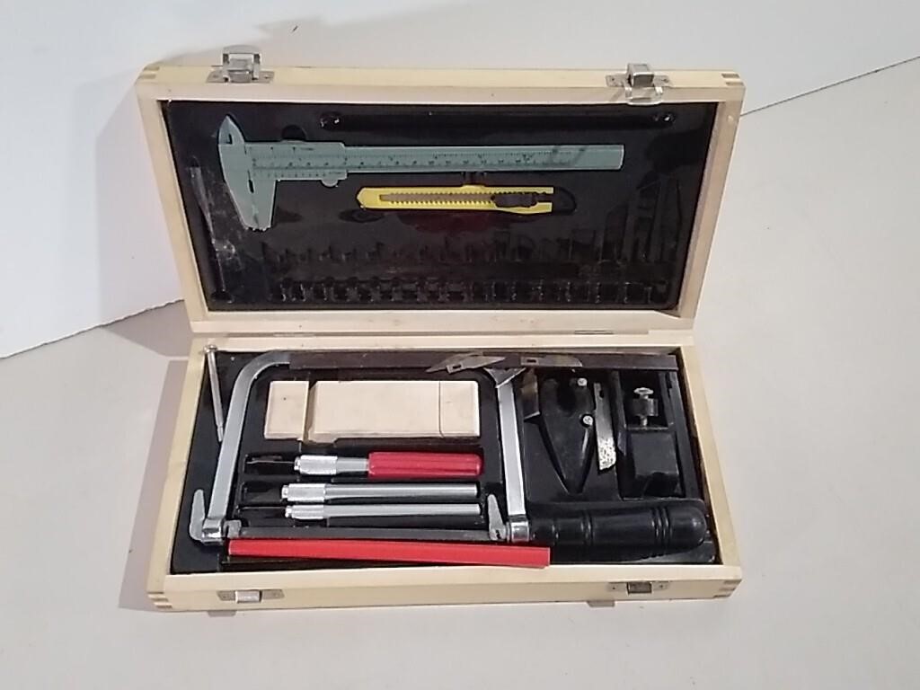 Woodcarving Kit As Shown W/ Wooden Case