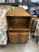 NICE VTG BAR CABINET W SHELVES