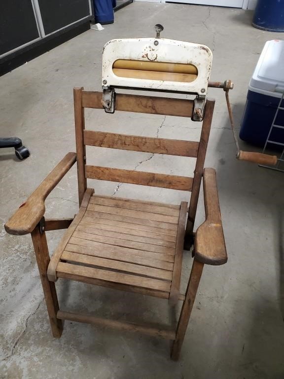 Kids Chair with Laundry Wringer
